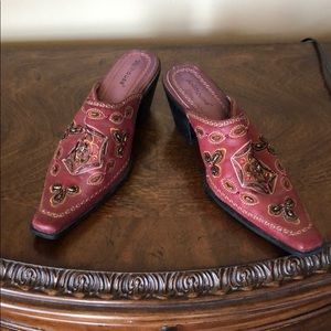 Beaded clogs